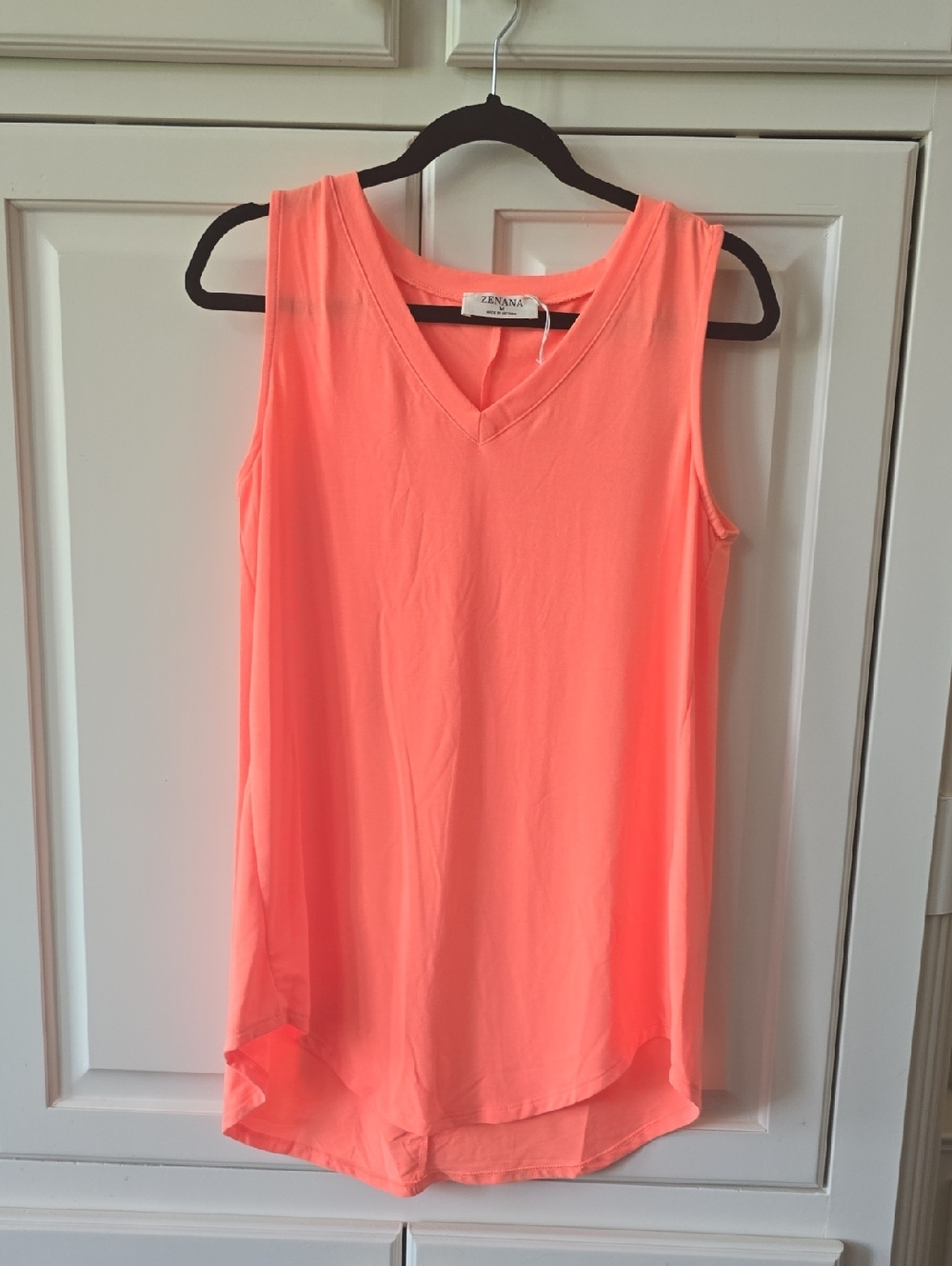 Zenana Outfitters Coral V-Neck Sleeveless Tank